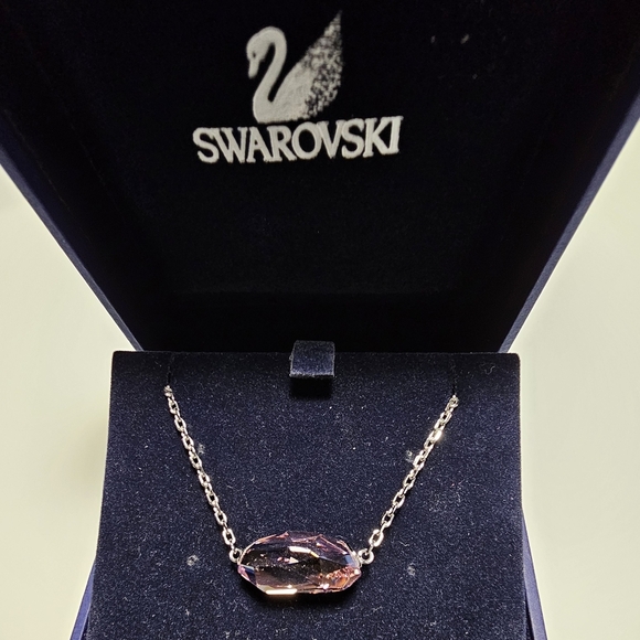 🇦🇹 Swarovski Pink Crystal & Rhodium Plated Necklace - Picture 9 of 16